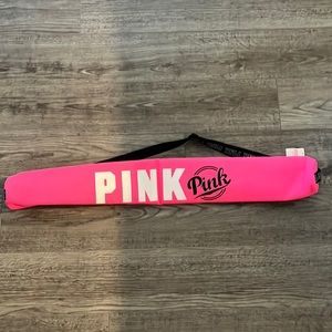 Victoria’s Secret PINK travel cooler. Adjustable strap. Zippered top.